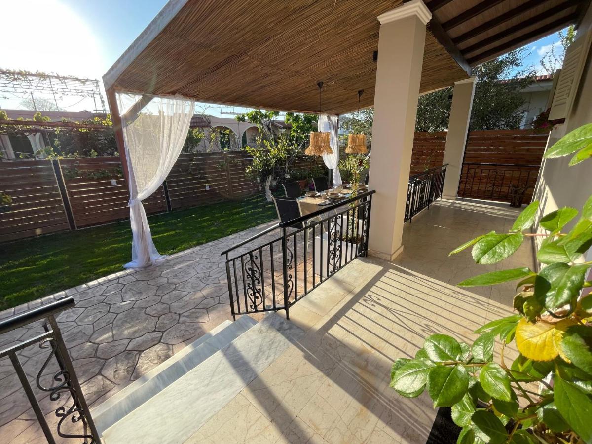 Villa Sandra Litheres Экстерьер фото